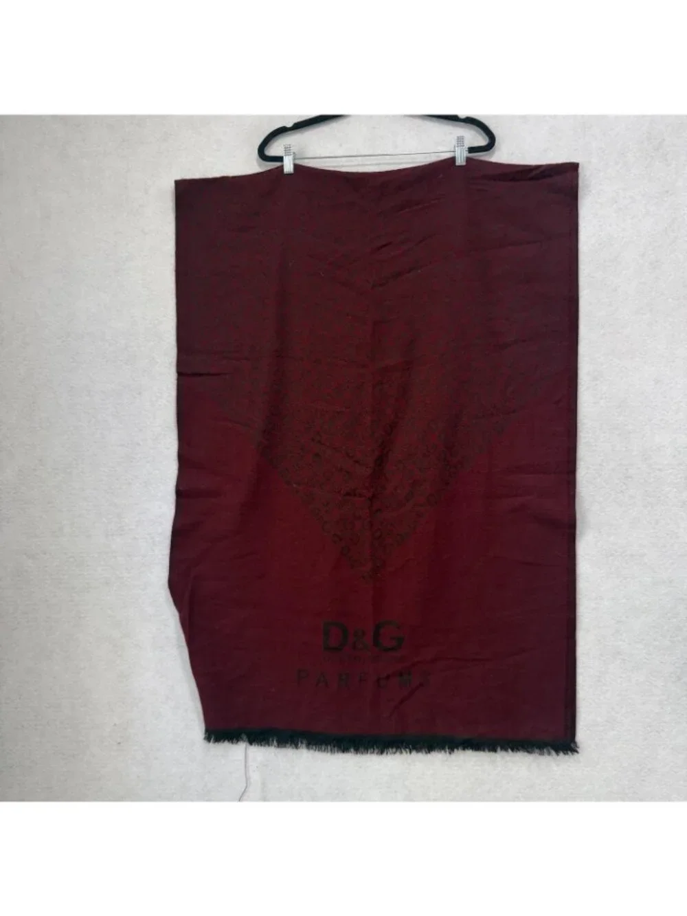 D&G Scarf Womens One Size Red Burgundy Logo Rectangle Wrap Shawl Fringe Parfums